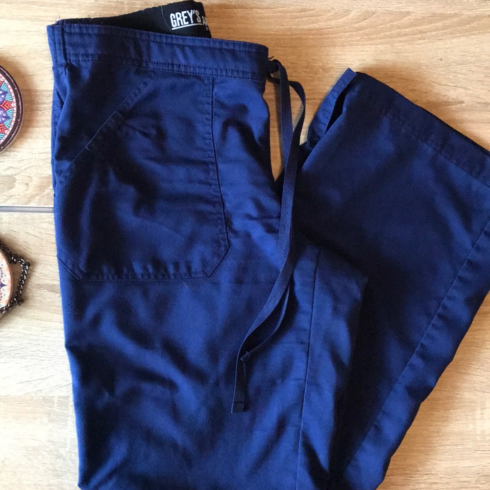 Poshmark Re-Sell of Navy Scrubs (too big for me)